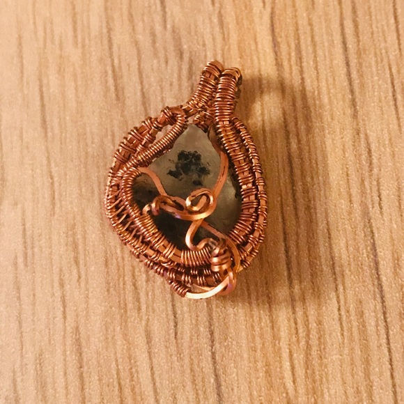 Jewelry - Handmade green stone set in rose gold pendant